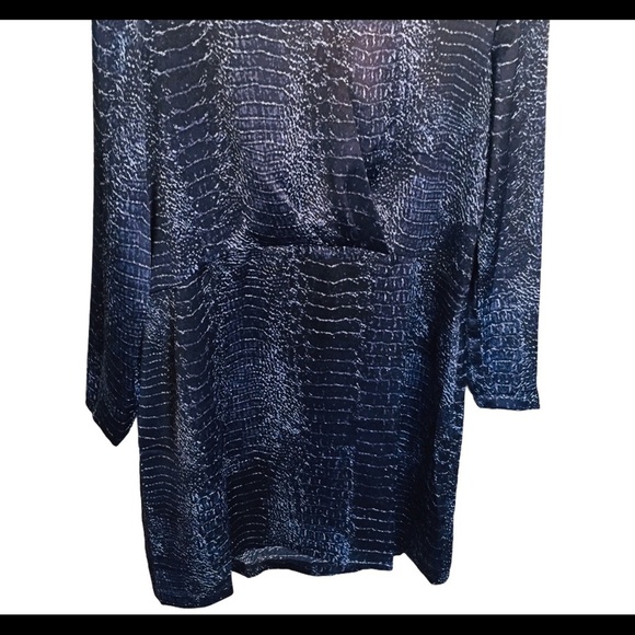 NWT HALSTON Tonal Snake Print V Neck Crossover Long Sleeve Dress Navy Blue Small - Picture 11 of 14